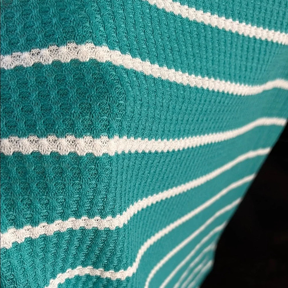 Aqua and White Striped waffle knit Tank Top - Picture 3 of 4